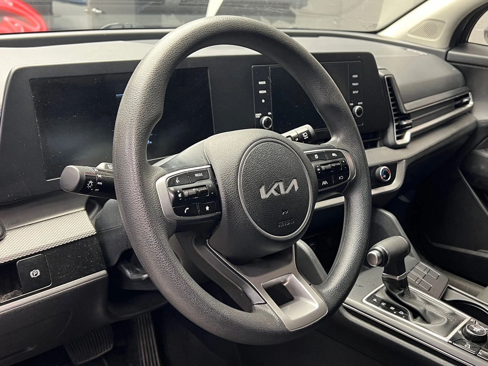 Used 2024 Gravity Gray (kdg) Kia LX image 10