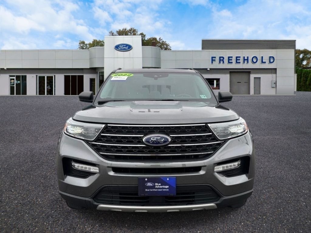 Certified Used 2022 Gray Metallic Ford XLT image 3