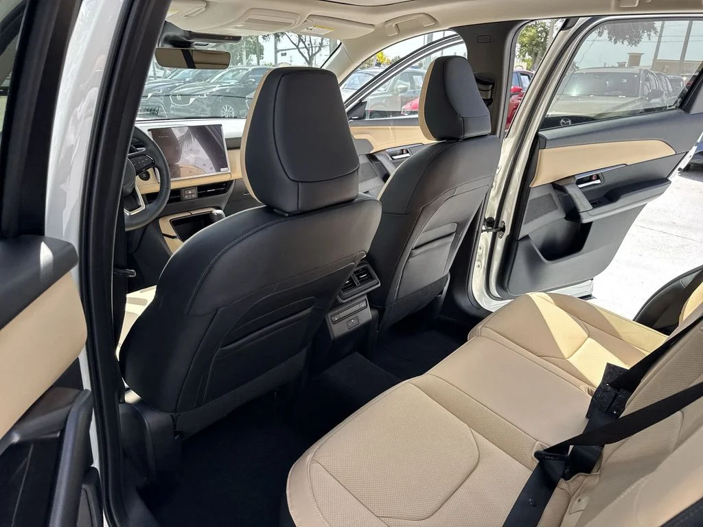 New 2026 White Metallic Mazda 2.5 S Premium AWD image 33