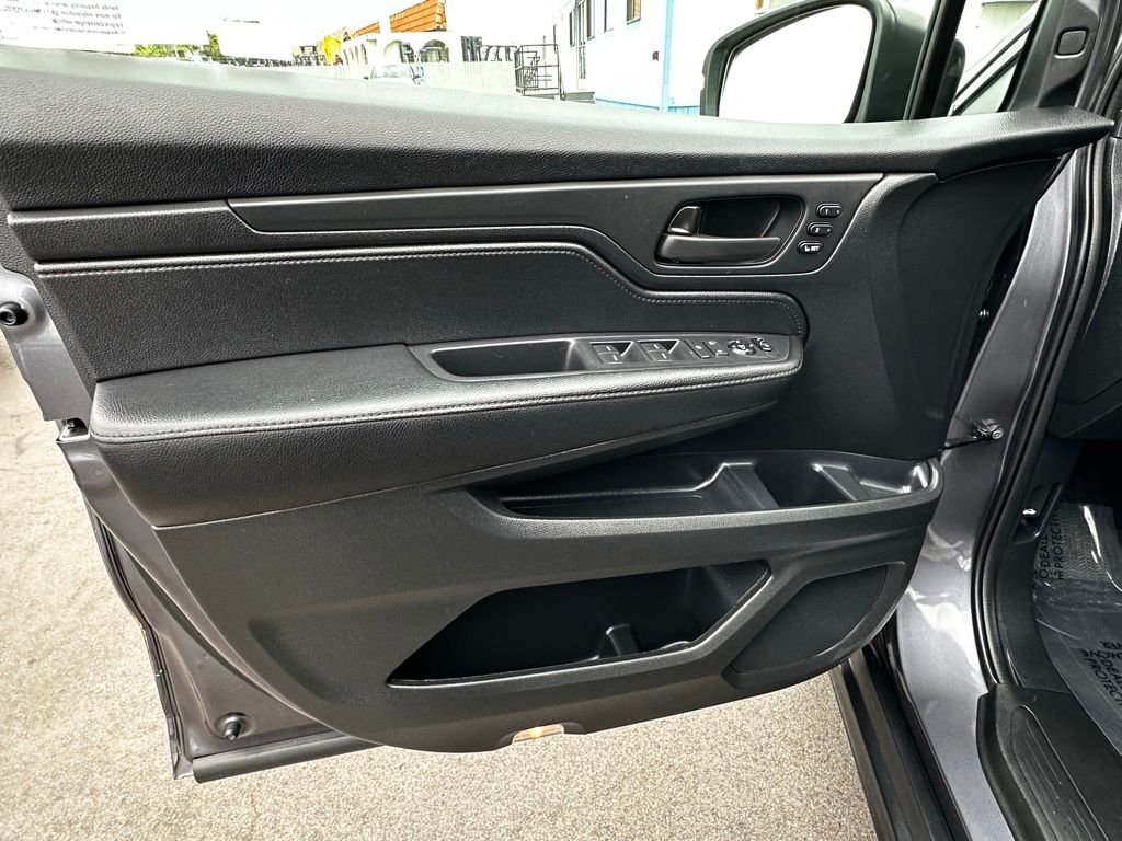 2024 Honda Odyssey EX-L - Photo 15