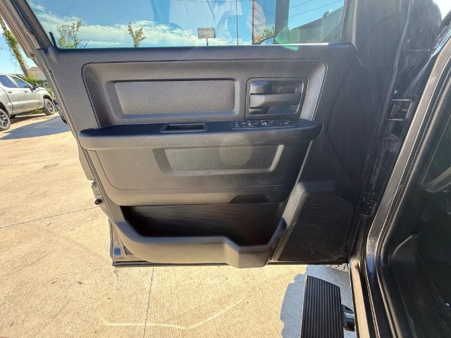 Used 2022 Granite Crystal Metallic Clearcoat Ram Tradesman image 22