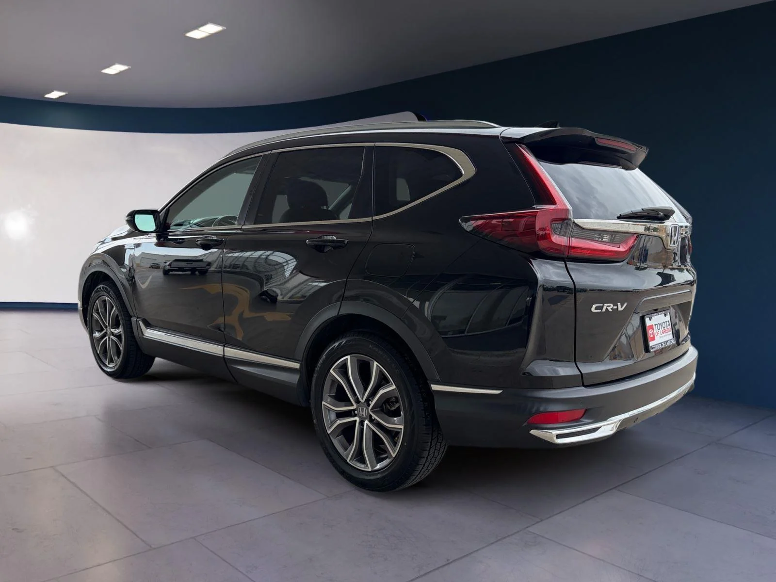 Used 2022 Crystal Black Pearl Honda Touring image 3