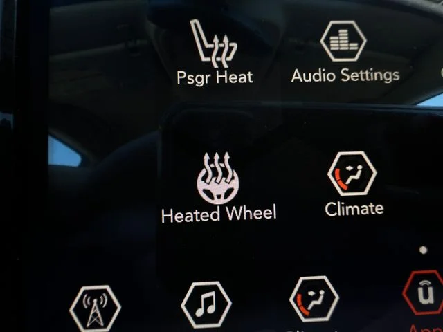 Used 2019 Gray Jeep Limited image 27