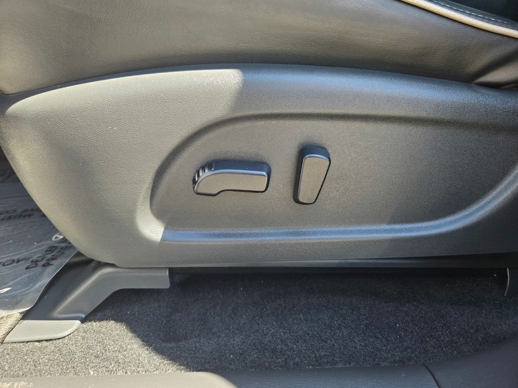 Used 2020 Silver INFINITI PURE image 12