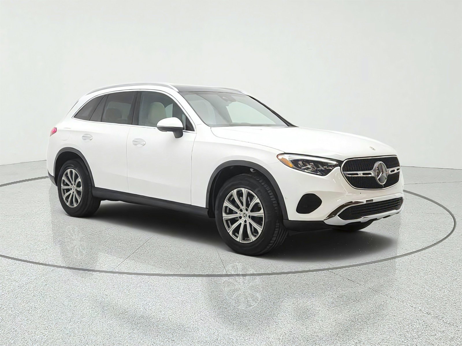 Certified Used 2024 Polar White Mercedes-Benz GLC 300 SUV image 3
