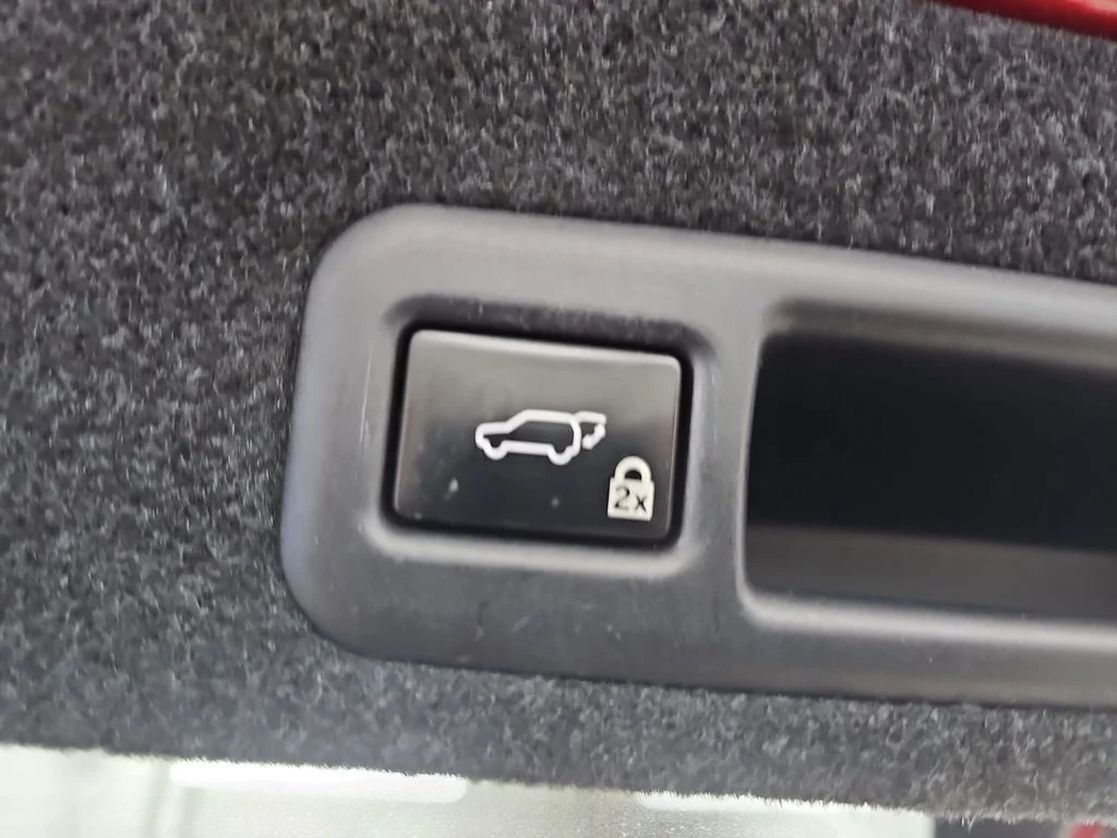 Used 2016 Red Lexus 350 image 16