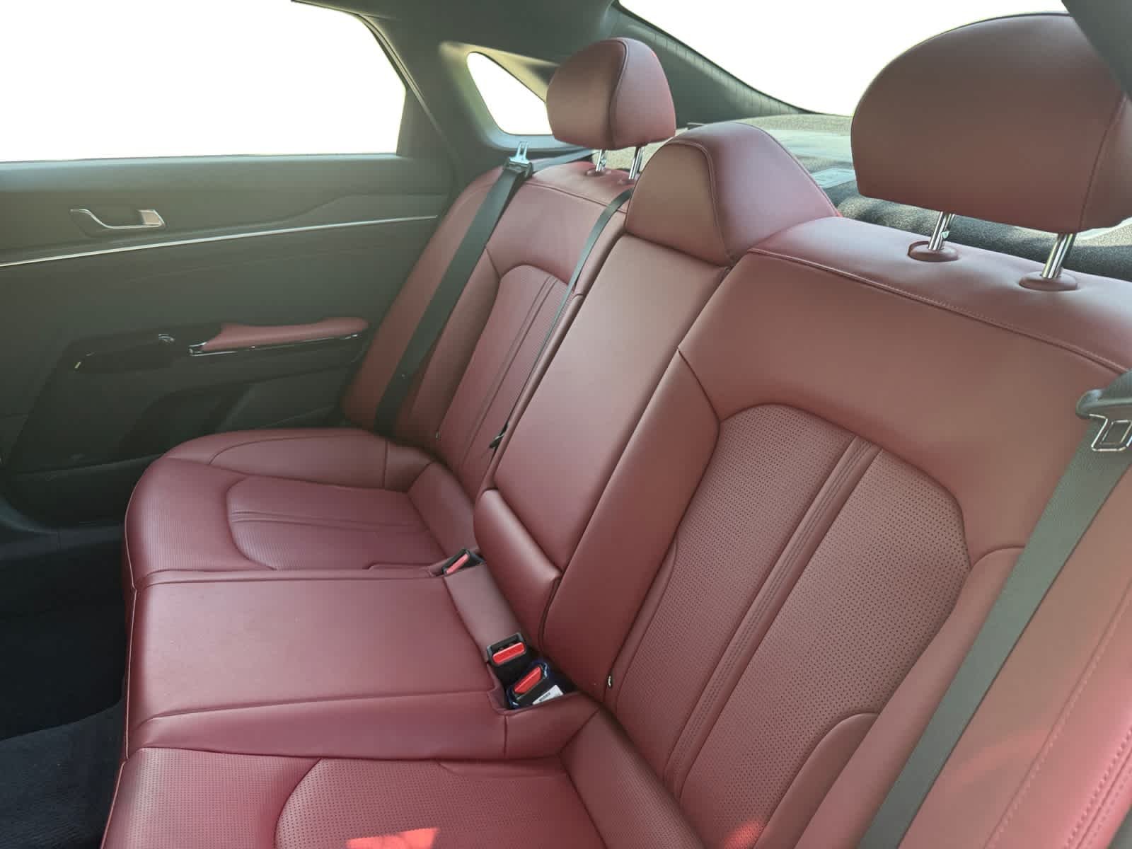 Used 2025 Snow White Pearl Kia GT-Line image 22