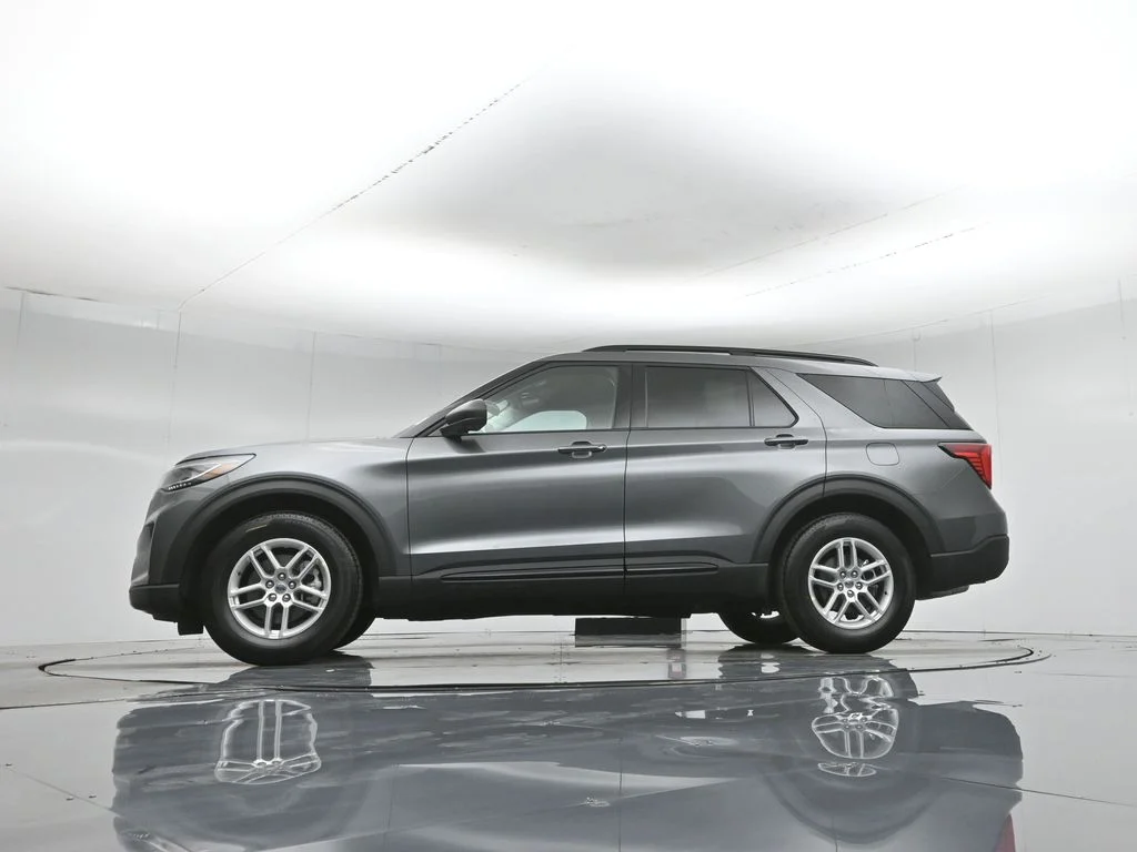 New 2026 Carbonized Gray Metallic Ford Active image 6