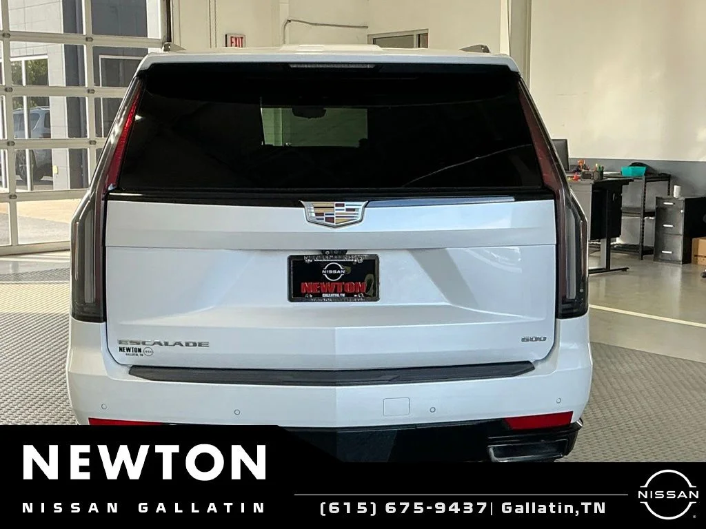 Used 2021 Crystal White Tricoat Cadillac Sport Platinum image 32