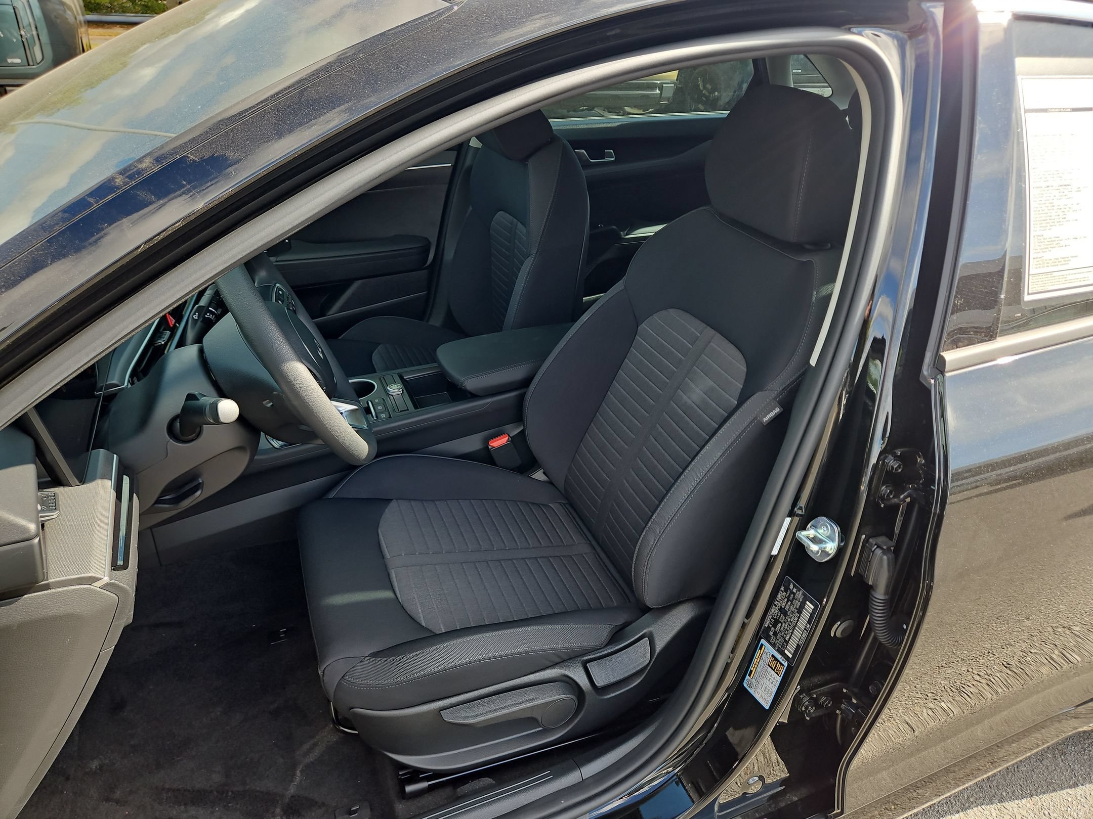 New 2026 Aurora Black Pearl Kia LXS image 17