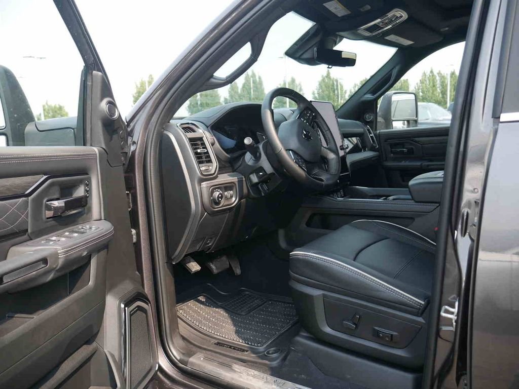 2026 RAM 3500 Limited - Photo 42