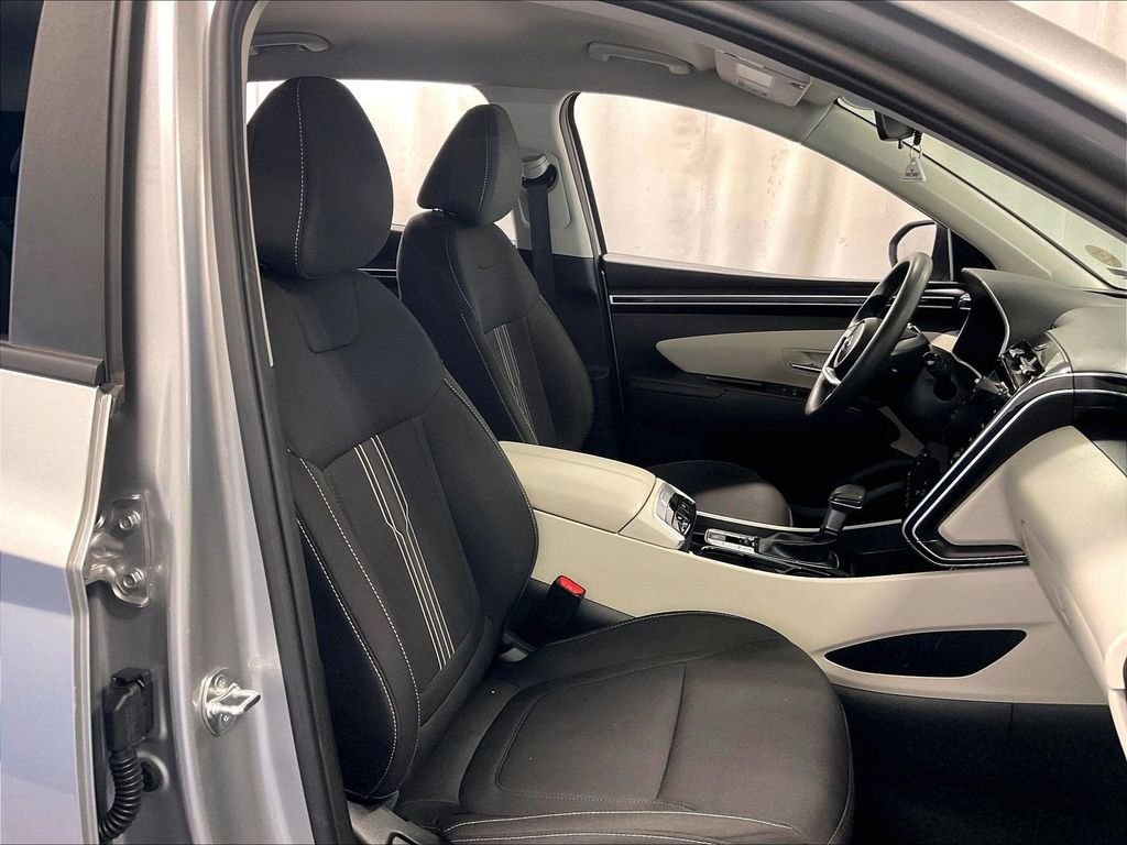 Used 2024 Silver Hyundai SEL image 11