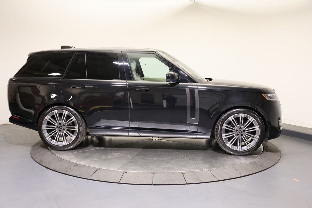 Certified Used 2023 Santorini Black Metallic Land Rover SE image 6