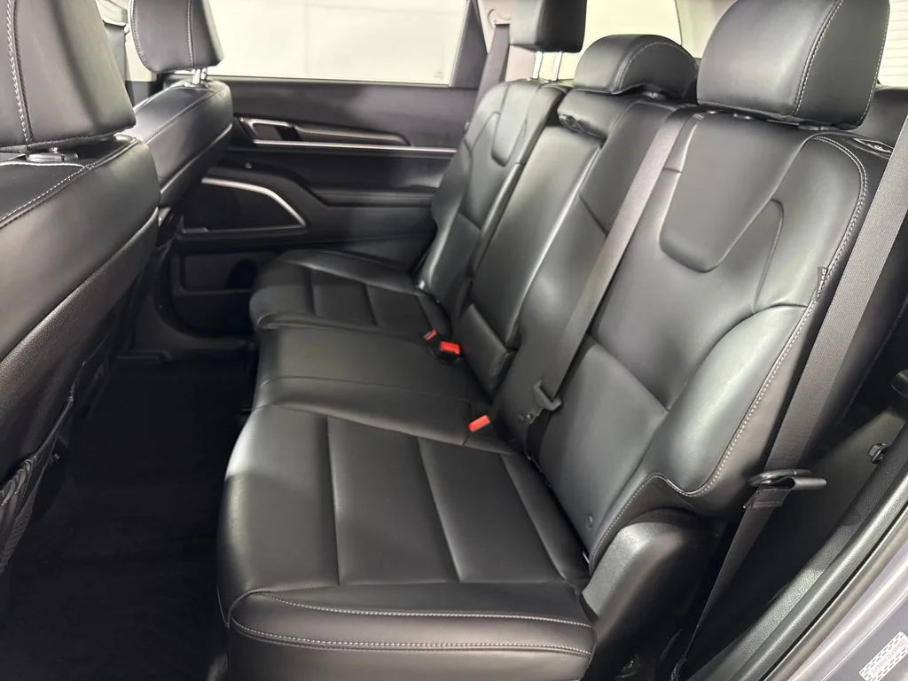Used 2025 Silver Kia LX image 13