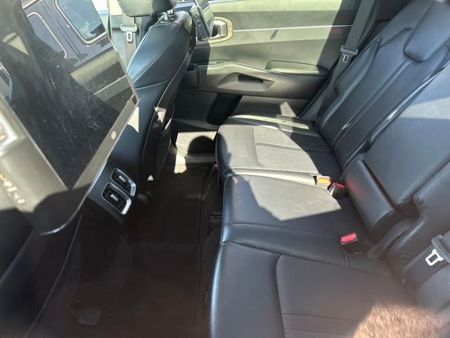 Used 2022 Silver Kia S image 12