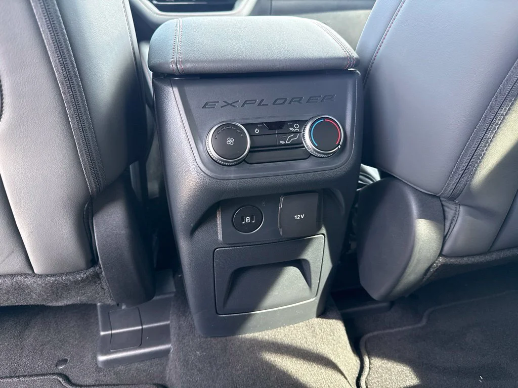 New 2027 Avalanche Gray Ford Active image 28