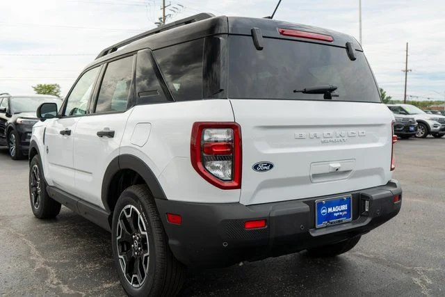 New 2026 White Ford Outer Banks image 8