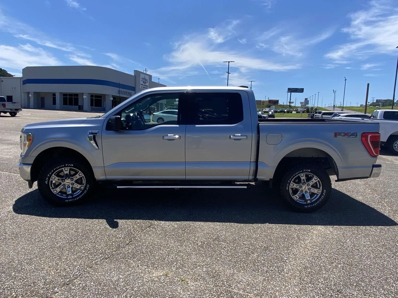 Used 2023 Silver Ford XLT image 4