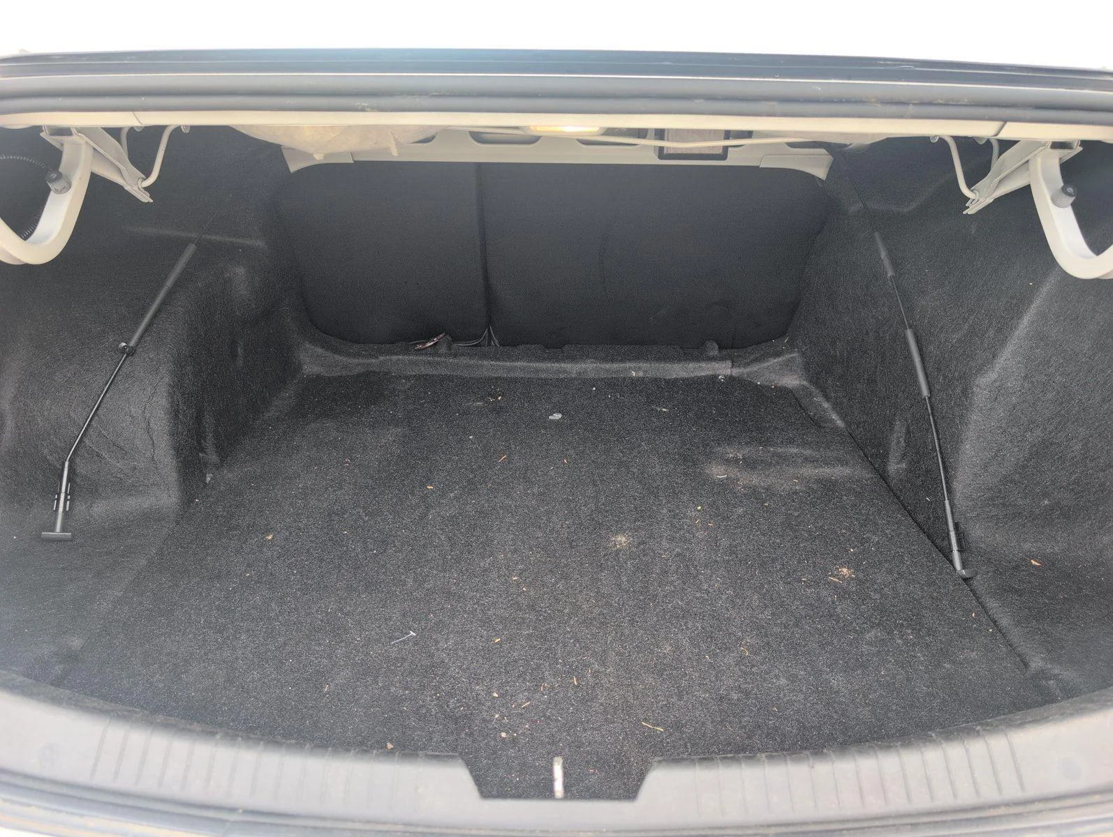 Used 2022 Summit White Chevrolet LT image 5