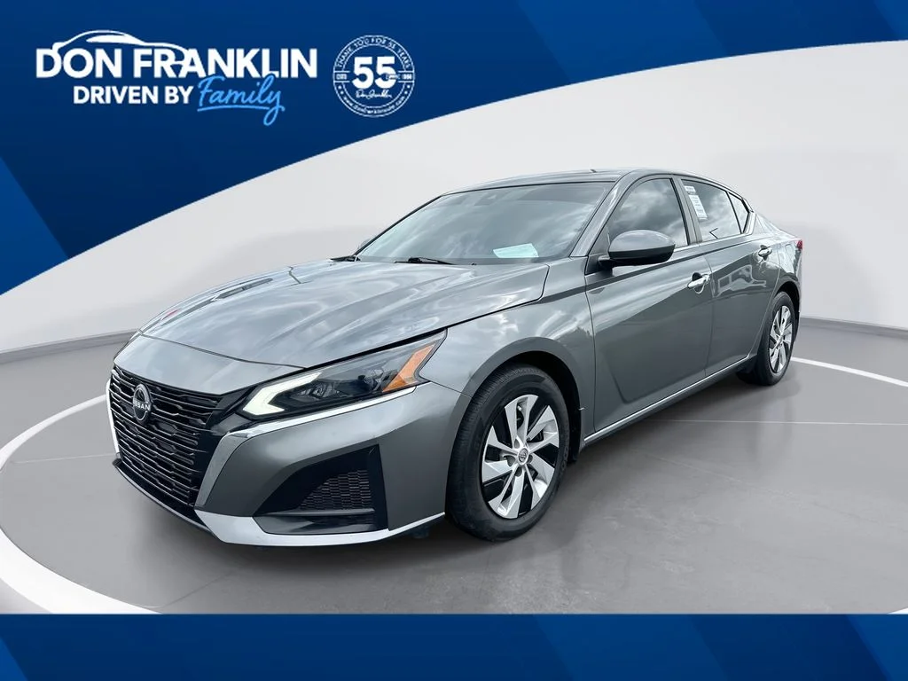 Used 2023 Gray Nissan 2.5 S image 1
