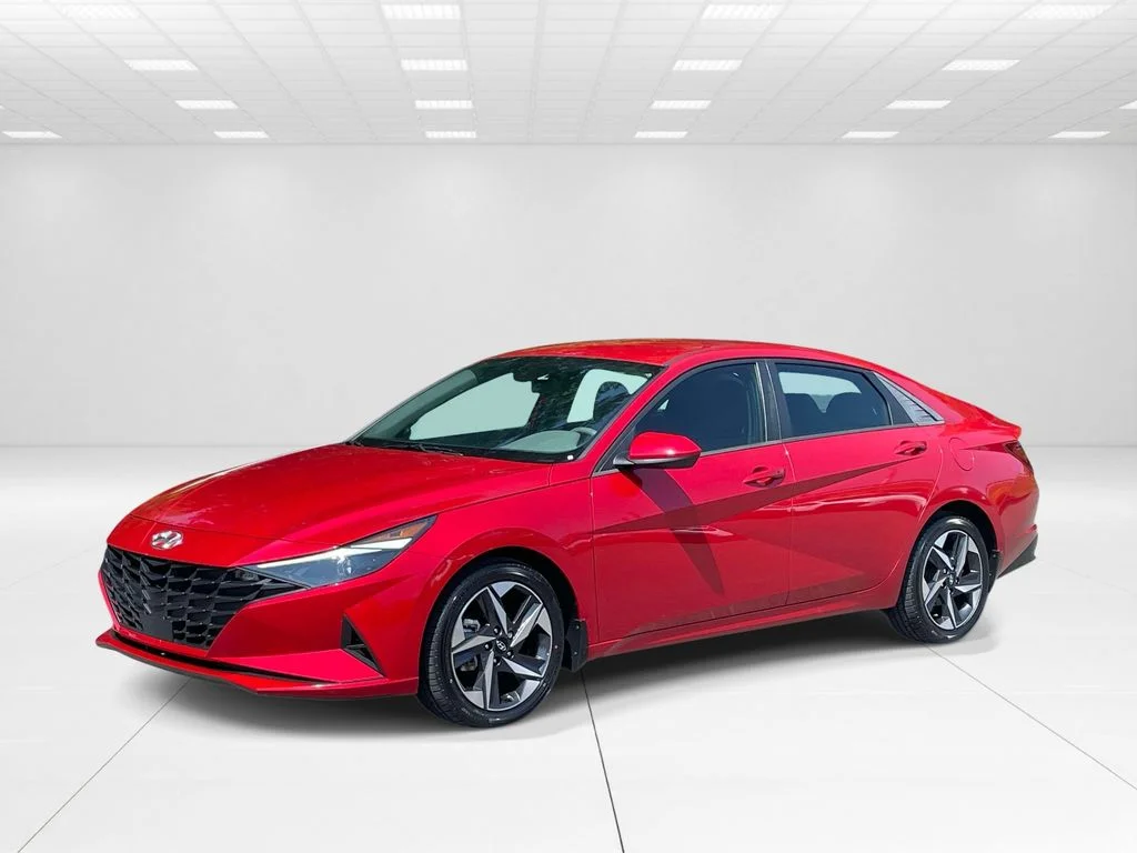 Used 2023 Red Hyundai SEL image 3