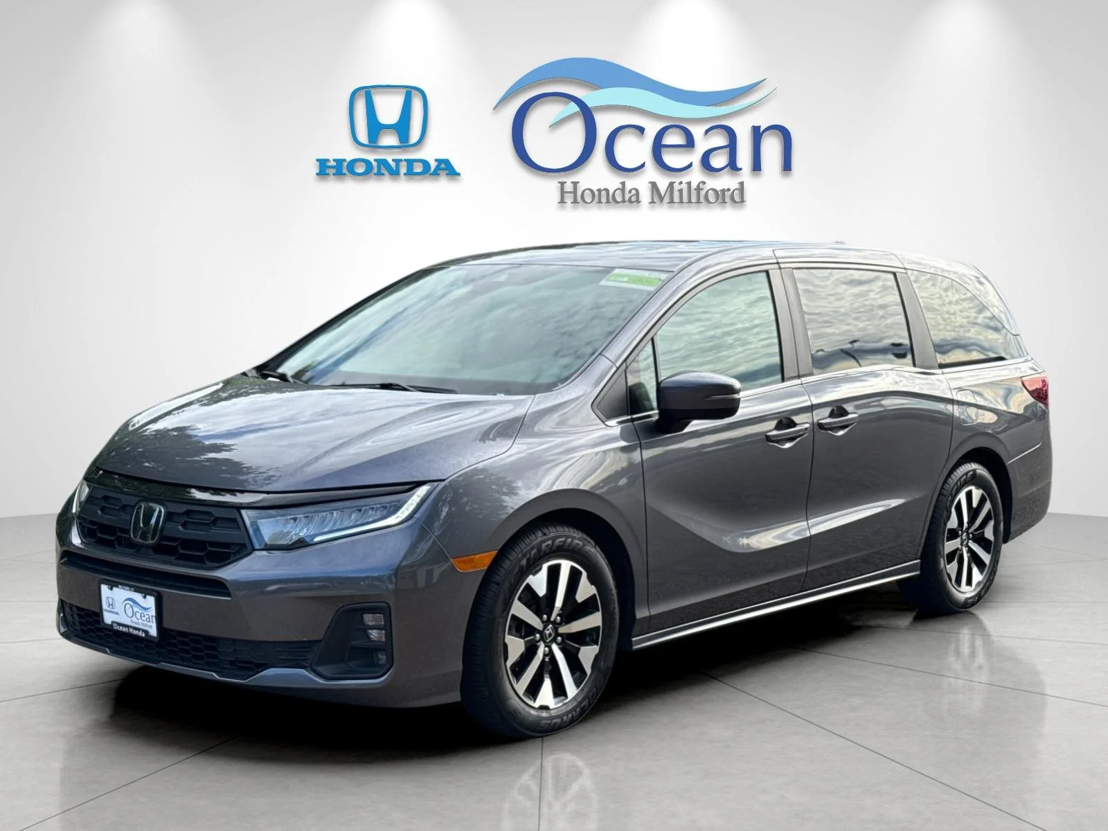 Used 2025 Modern Steel Metallic Honda EX-L image 7