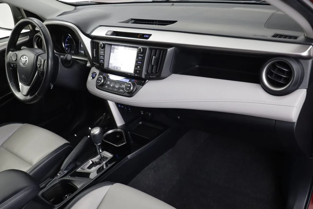 2018 Toyota RAV4 Limited - Photo 20