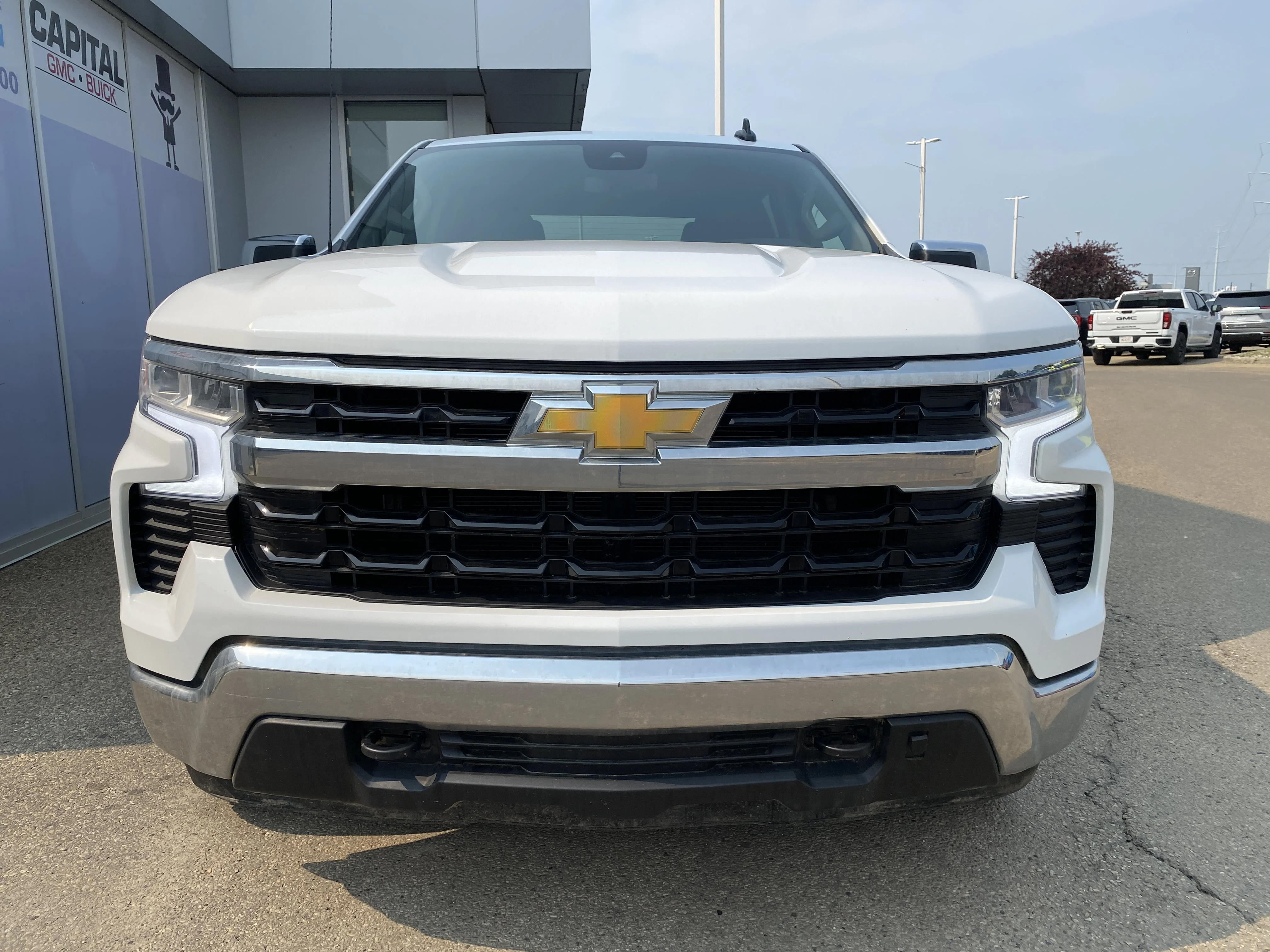 Used 2023 White Chevrolet LT Crew Cab  * Z71 OFF ROAD * HEATED SEATS * image 7