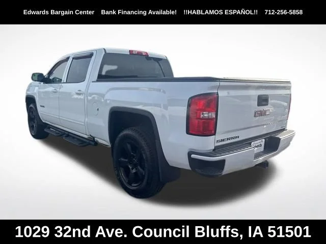 Used 2017 White GMC SLE image 4