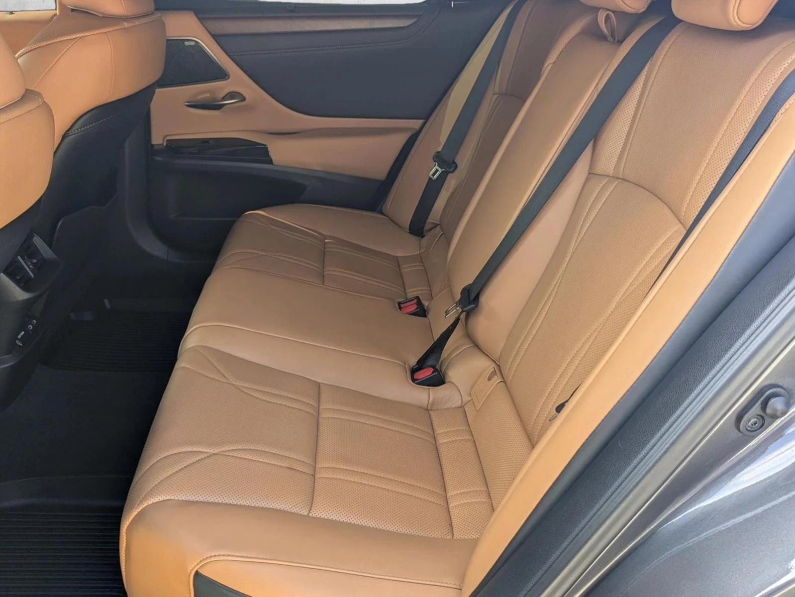 Used 2024 Cloudburst Gray Lexus ES 350 Ultra Luxury image 19