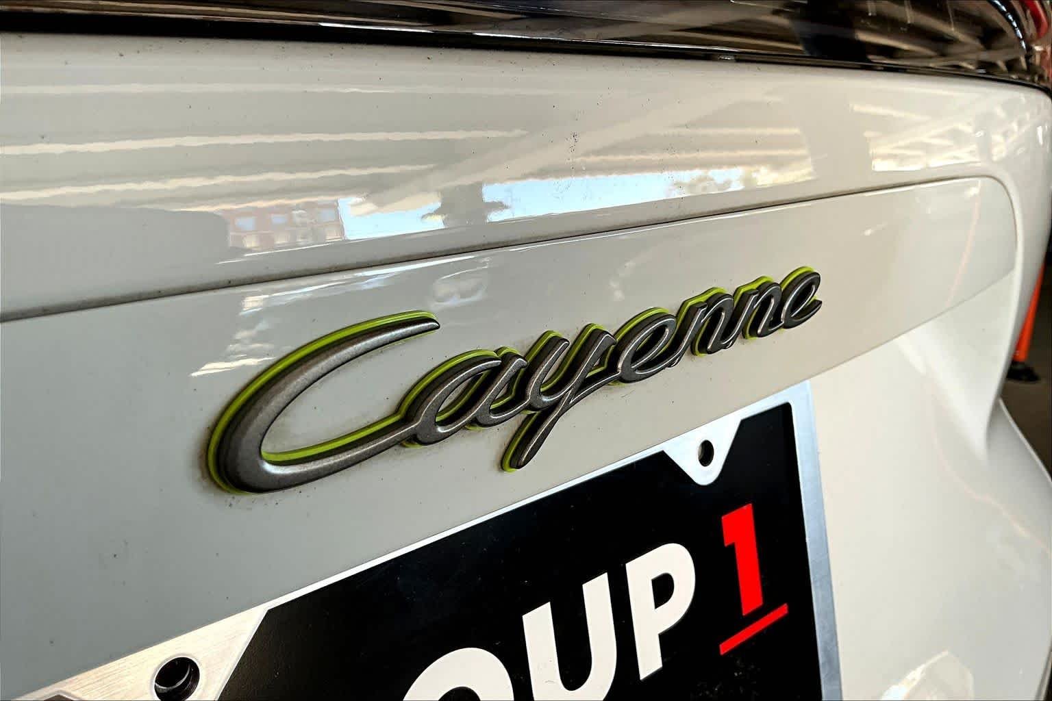 Used 2022 Carrara White Metallic Porsche E-Hybrid image 29