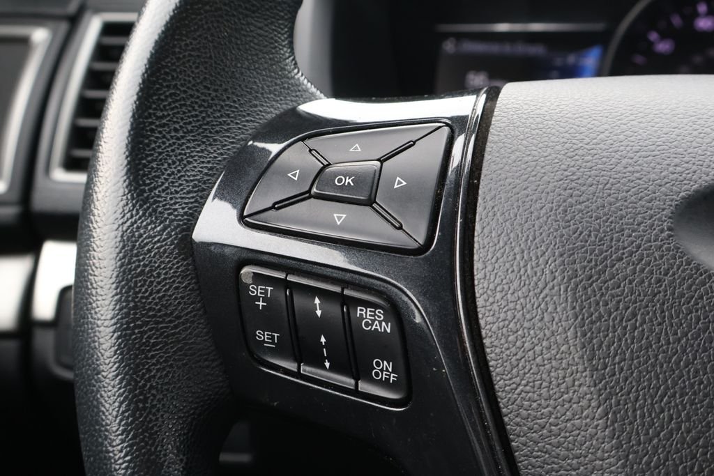 Used 2018 Shadow Black Ford XLT image 18