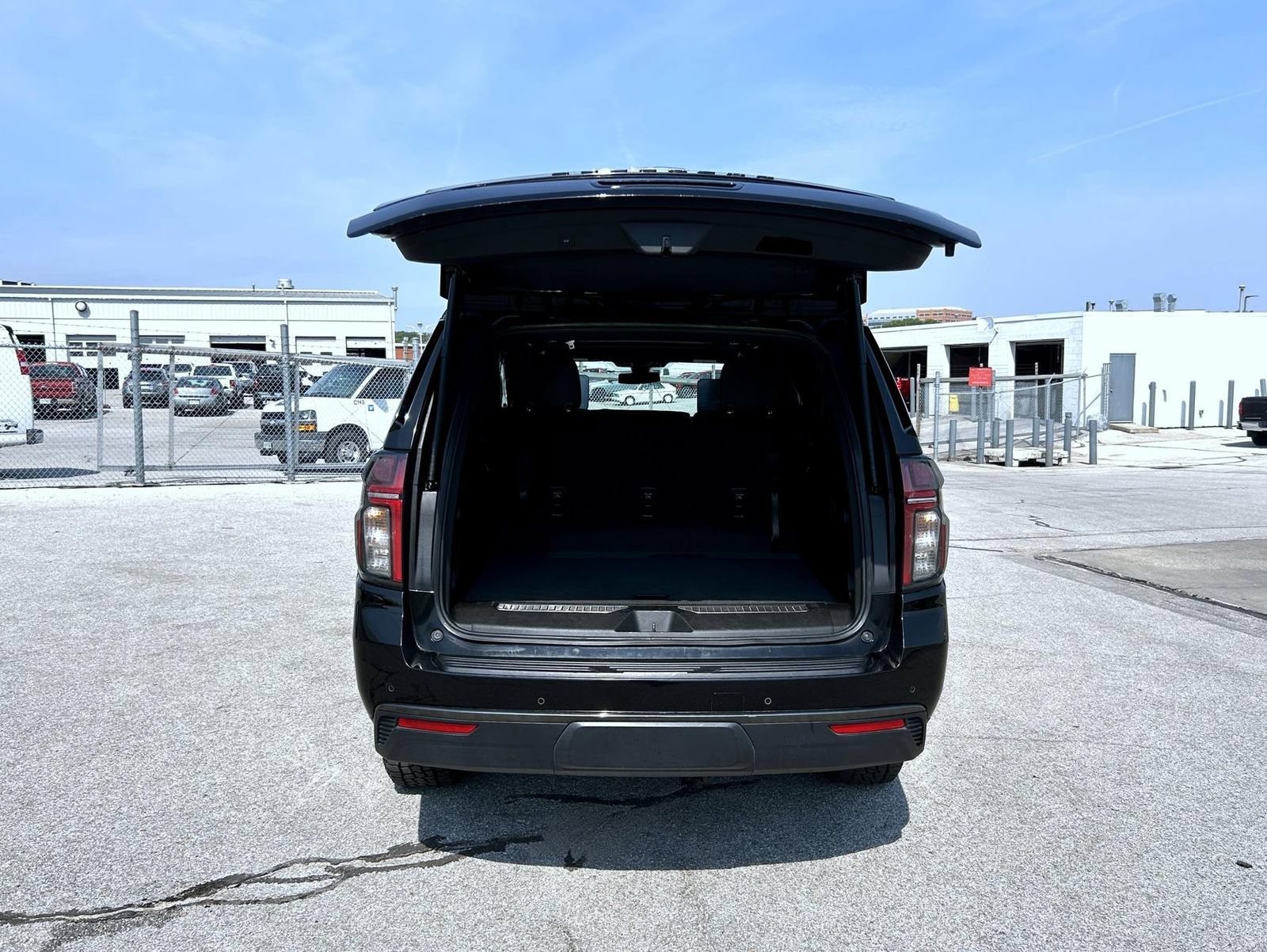 2021 Chevrolet Suburban Z71 - Photo 24