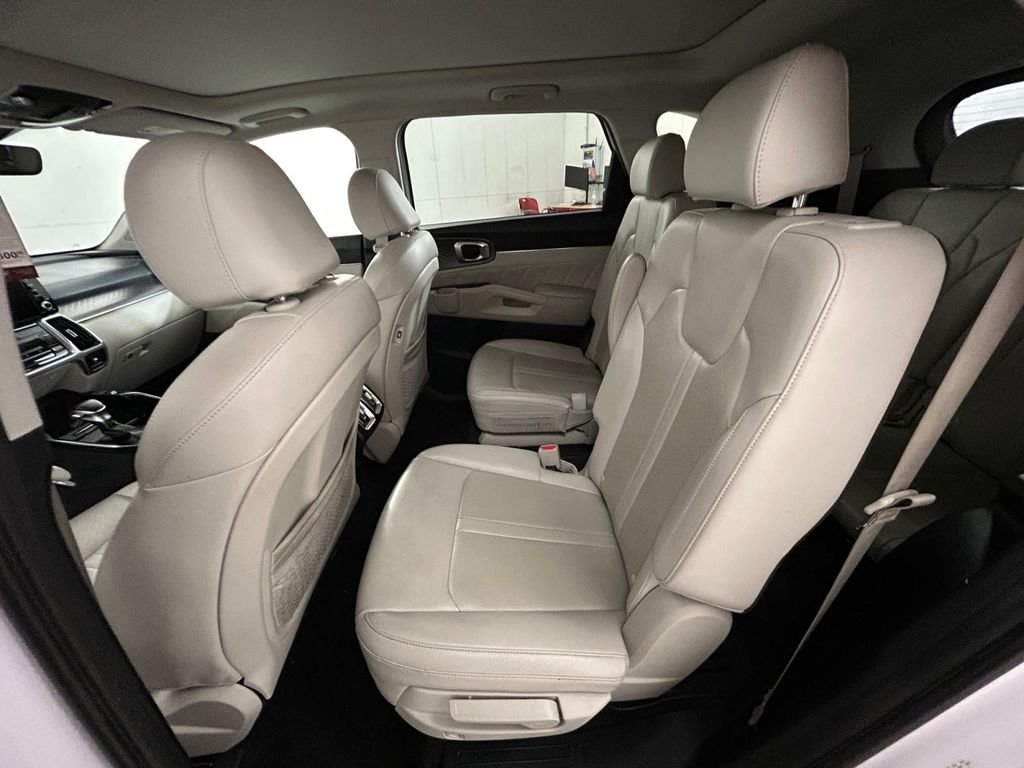 Used 2023 White Kia SX image 19