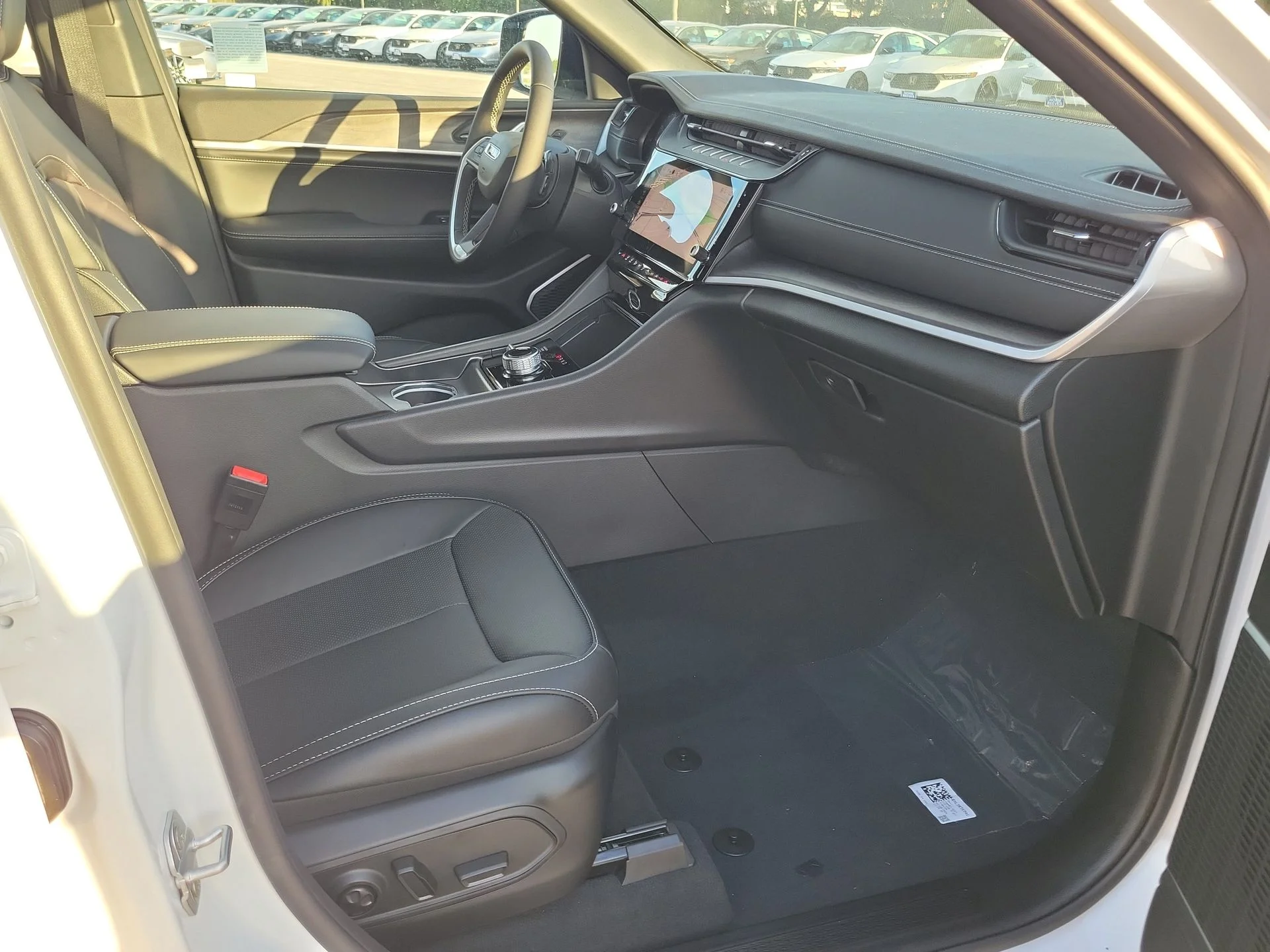 New 2026 White Jeep Limited Reserve image 15