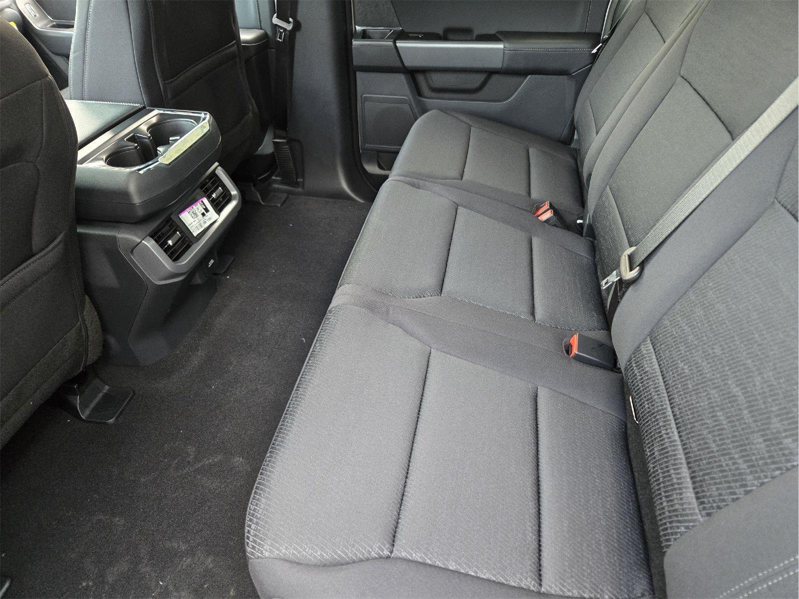 New 2026 Oxford White Ford XLT image 18
