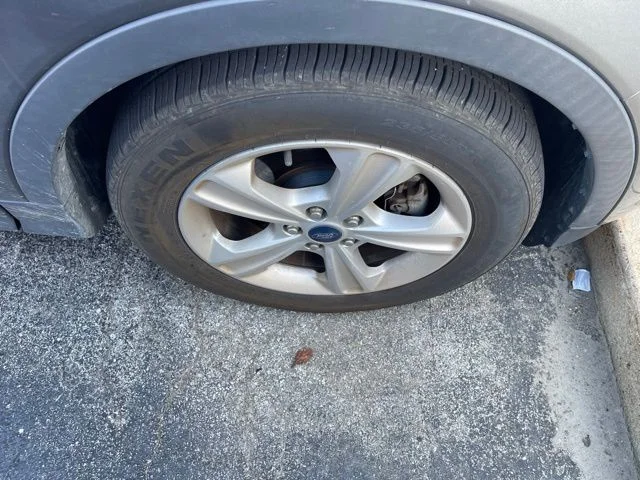 Used 2014 Gray Ford SE image 11