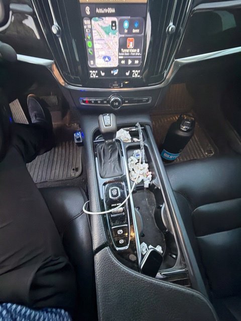 Used 2018 Silver Volvo T5 Momentum image 20