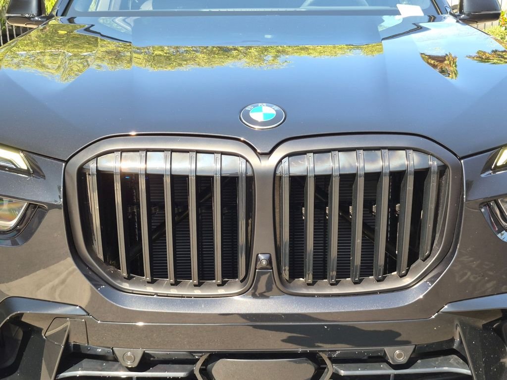Used 2026 Black BMW xDrive40i image 37
