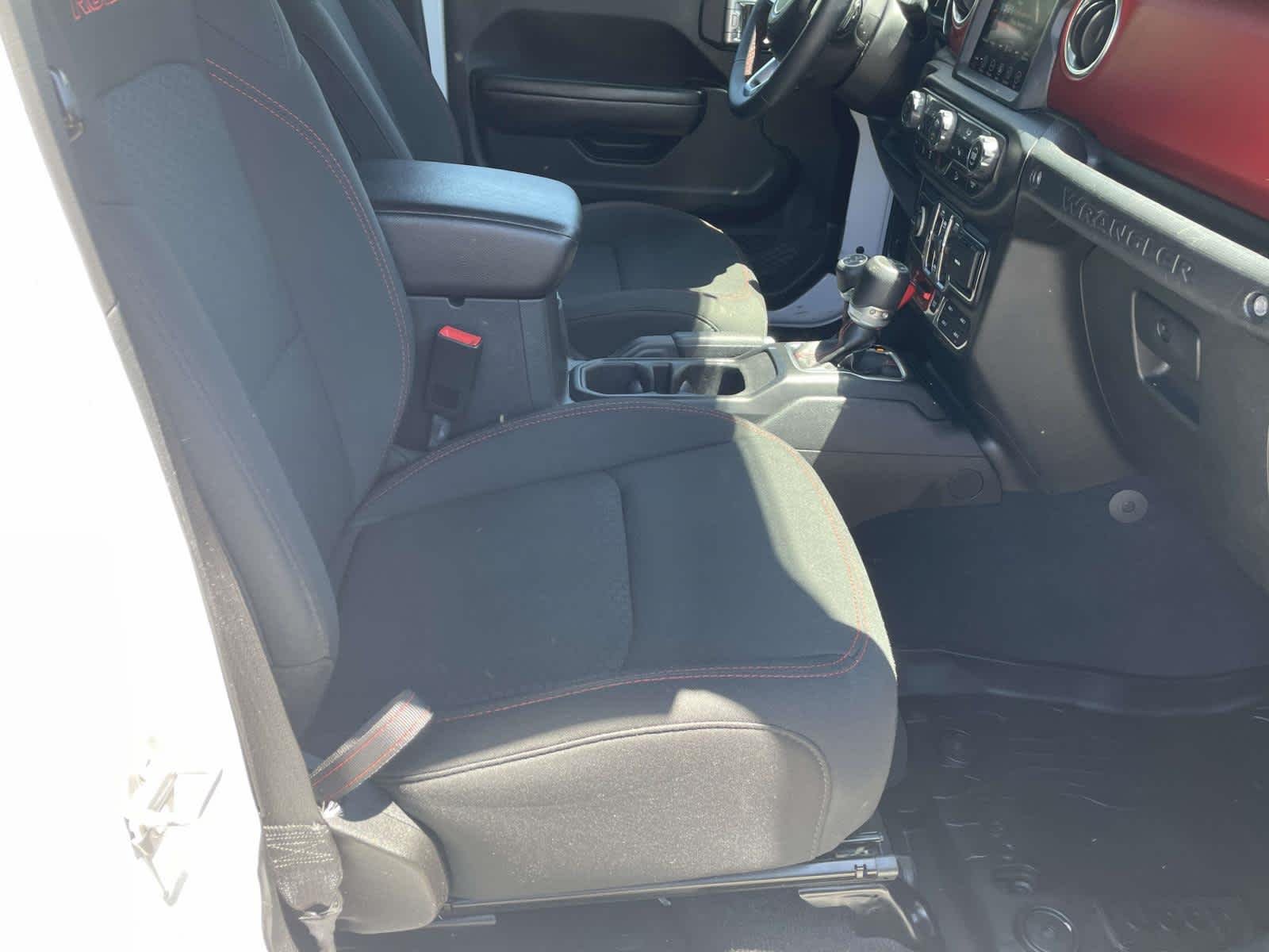 Used 2019 Whi/white Jeep Rubicon image 24