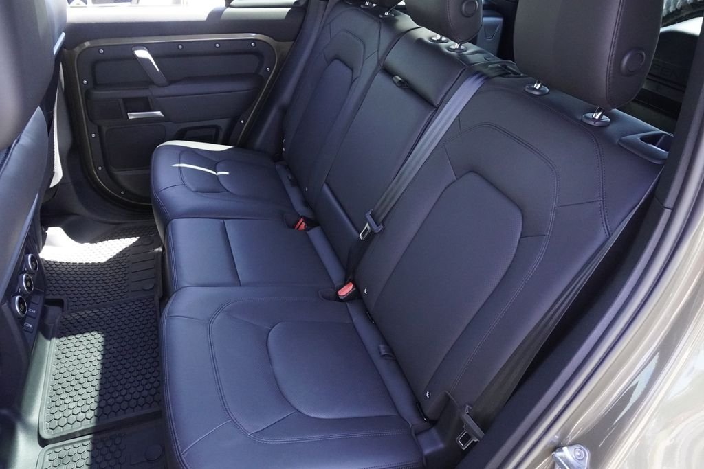 New 2026 Gondwana Stone LAND ROVER X-Dynamic SE image 30