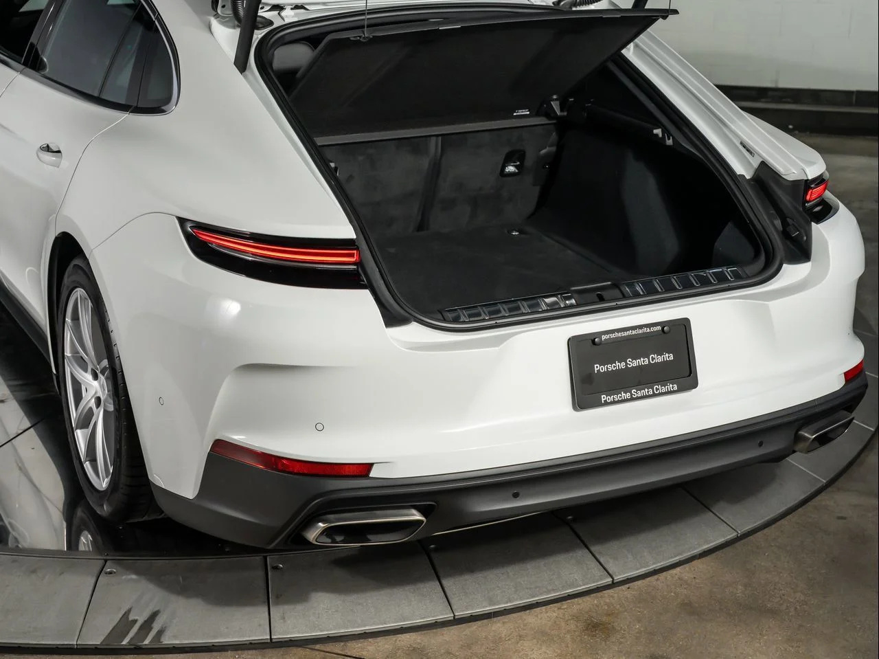 Used 2025 White Porsche  image 33
