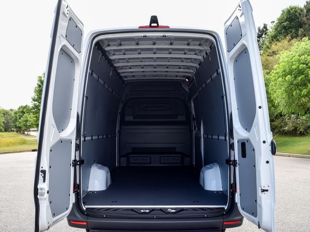 New 2026 Arctic White Mercedes-Benz Cargo 170 WB image 5