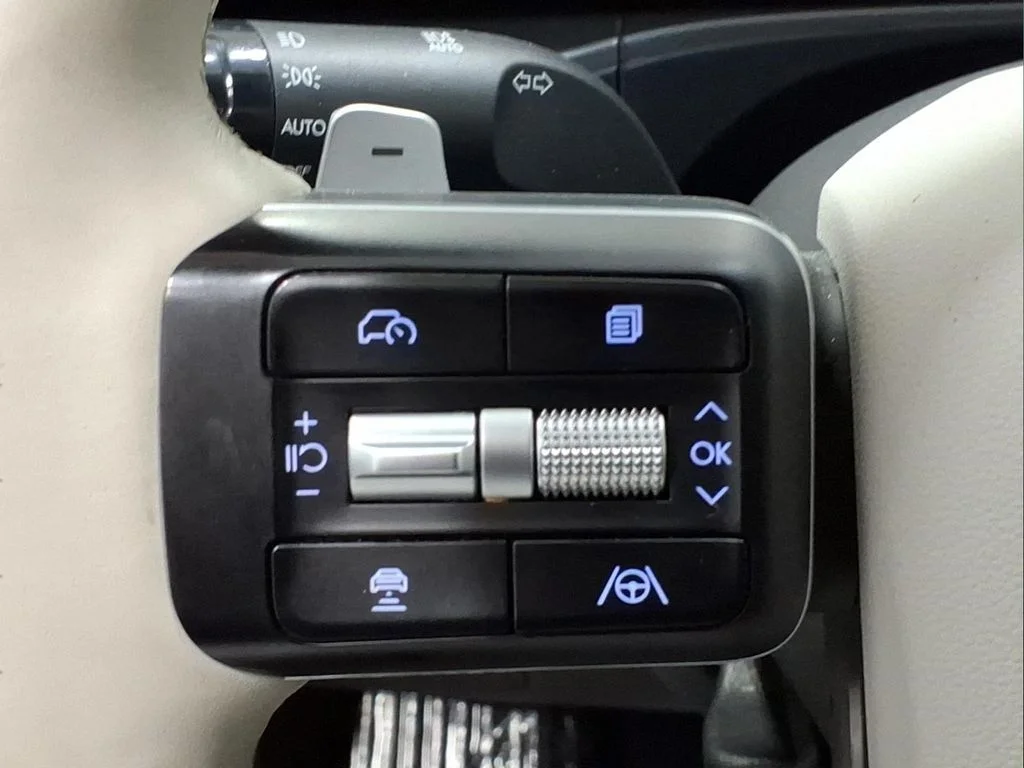 Certified Used 2025 Red Hyundai SEL image 15