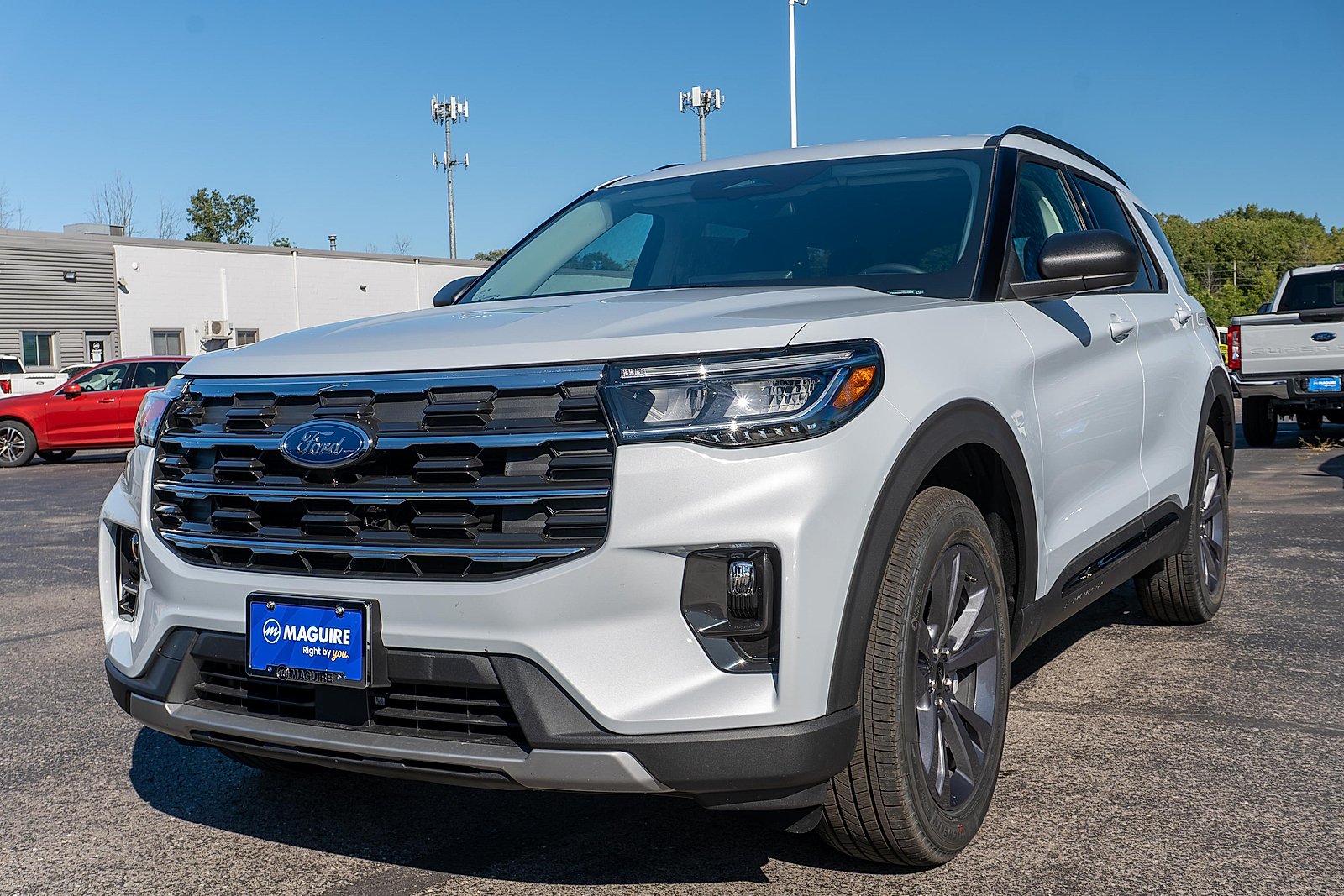New 2026 Space White Metallic Ford Active image 2