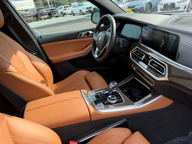 Used 2022 Black Sapphire Metallic BMW xDrive40i image 28
