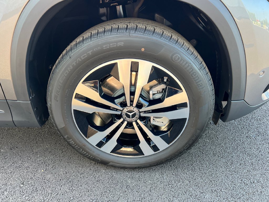 New 2026 Mountain Grey Metallic Mercedes-Benz GLA 250 image 38