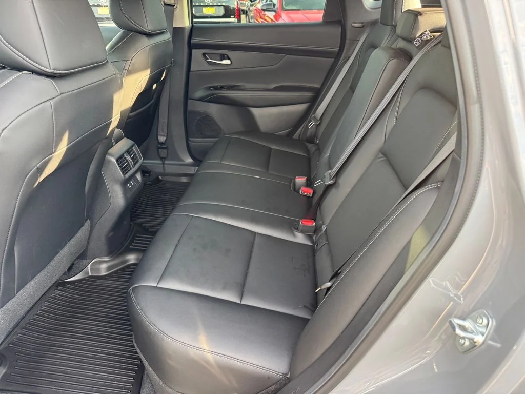 Used 2025 Gray Nissan SL image 13