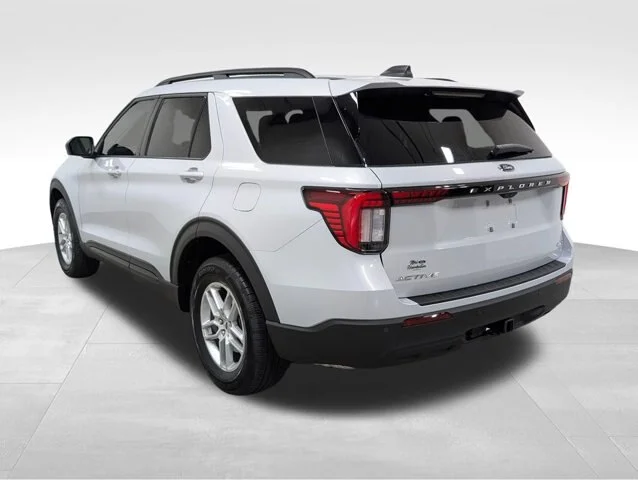 New 2026 Space White Metallic Ford Active image 55