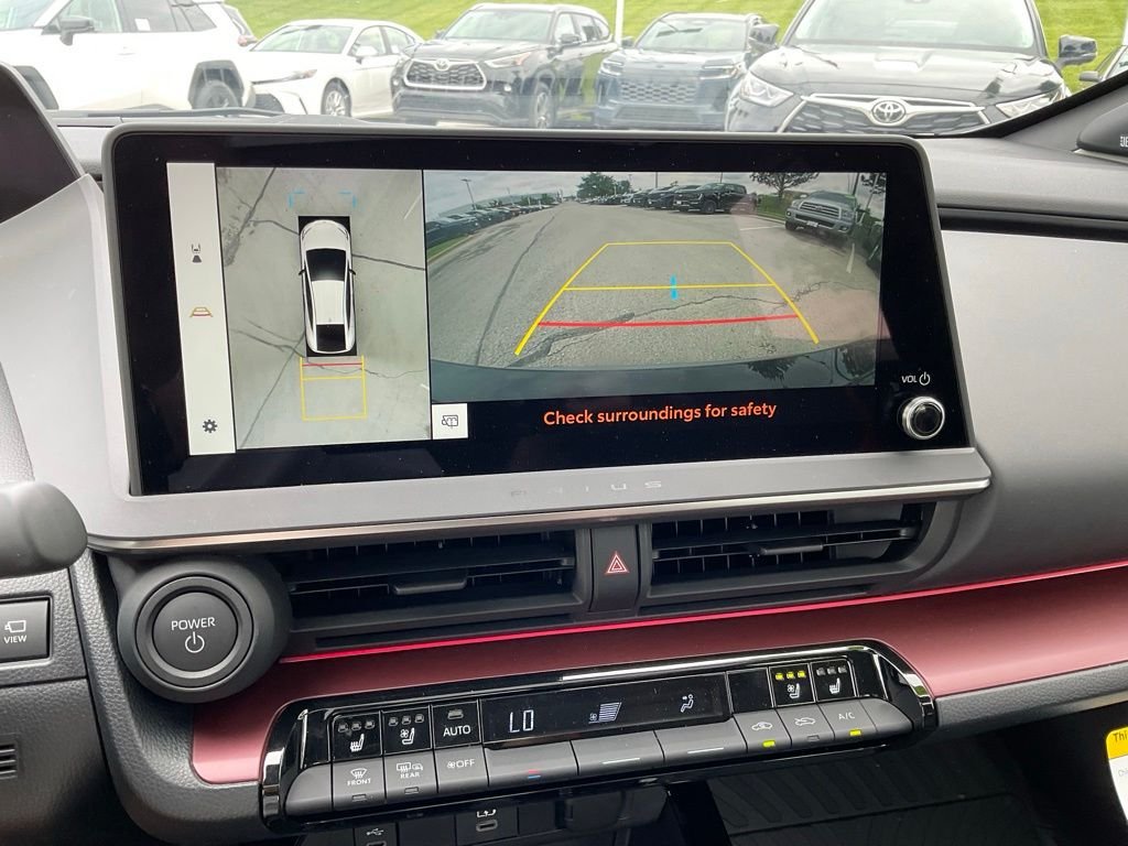 Certified Used 2025  Toyota XSE Premium image 17